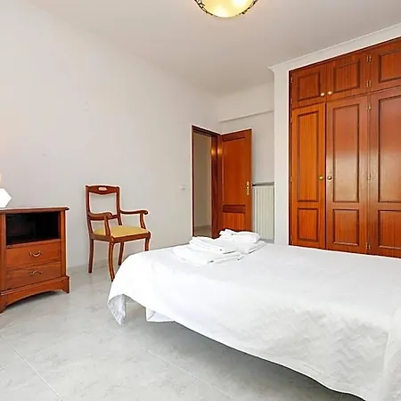 Hotel C19 - Do Mar In Lagos